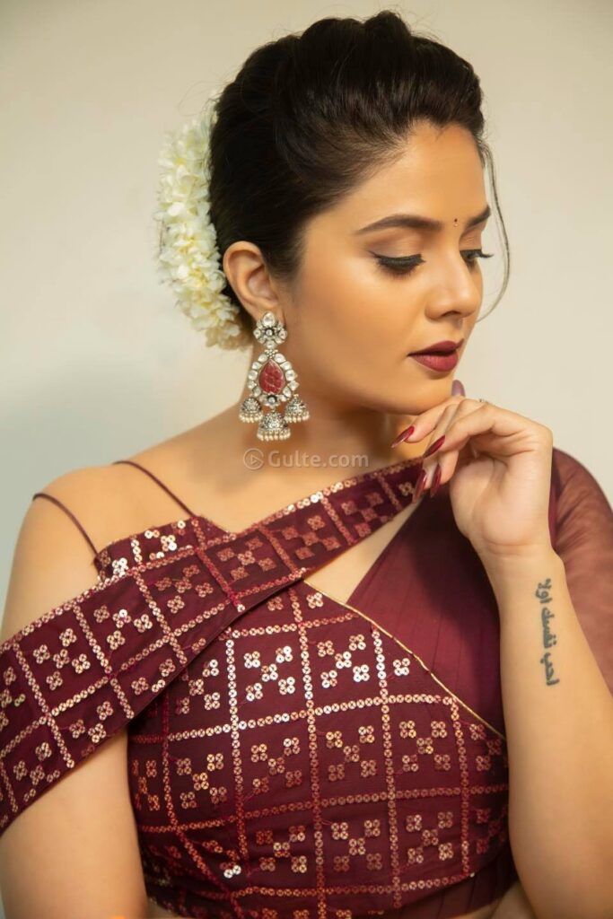 In Pics: Sreemukhi Looks Awesome