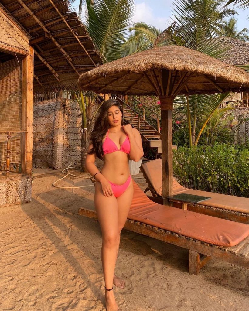 stel voor gesponsord Cokes Nikita Sharma Pics: Vacation In Bikini Is Always Hot