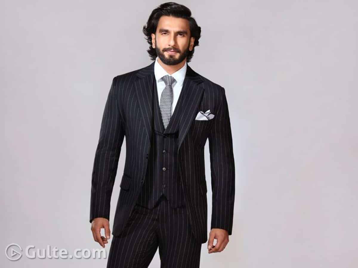 RanveerSingh serves a perfect dapper look in this shimmery black suit  #actor #Bollywoodactor #bollywoodstyle #fashion #styleicon…