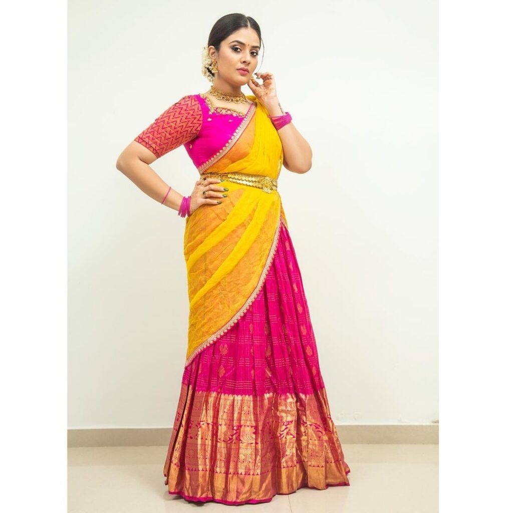 Sreemukhi's Elegant Look In A Silk Half Saree