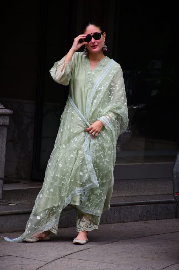 Kareena Kapoor Green Bollywood Saree – Sulbha Fashions