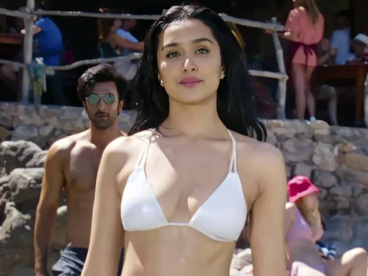 Hd Shraddha Kapoor Sex - Video Talk: Massive Bikini Feast Of 35-Yr-Old Siren