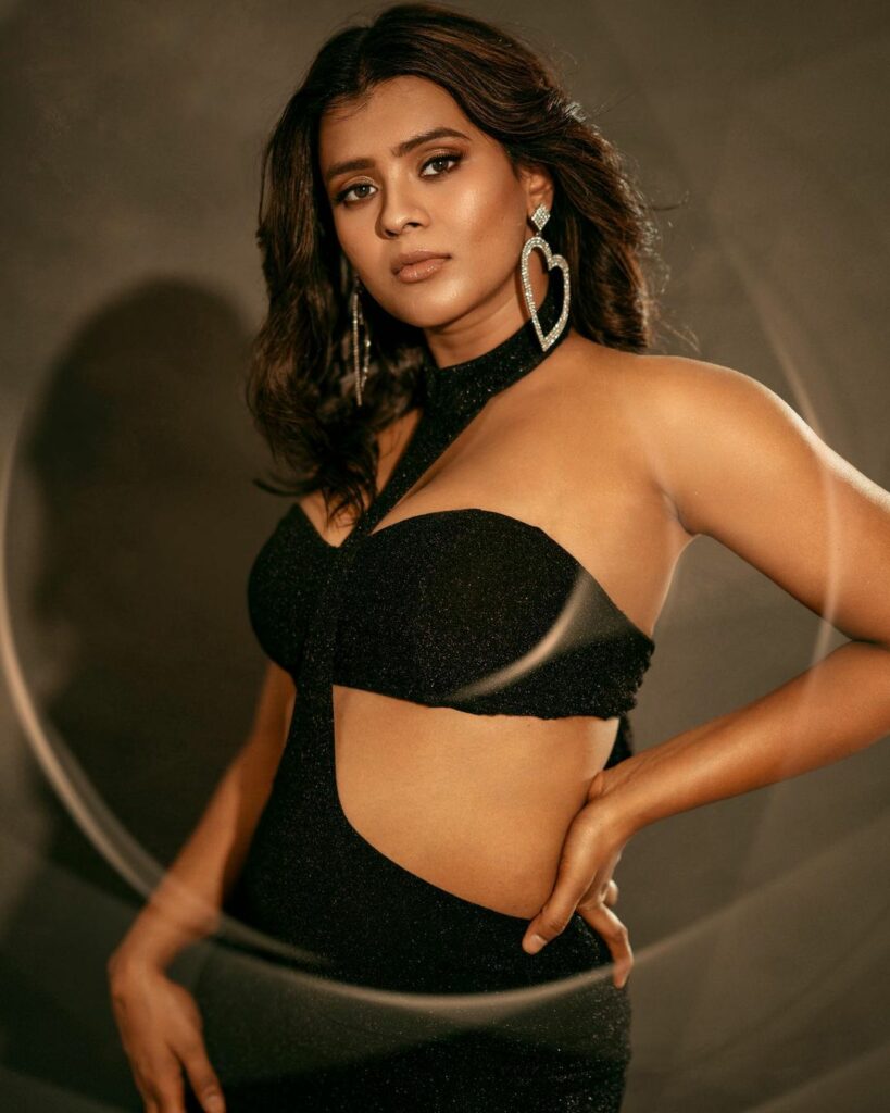 Pic Talk Hebah Patel Turns Up The Glamour Quotient